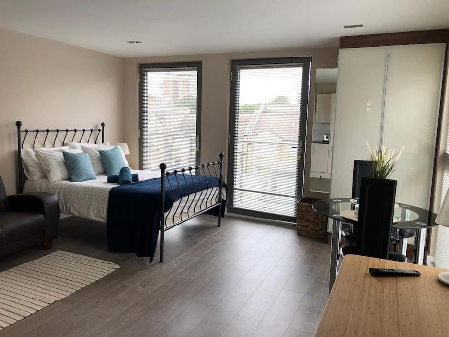 Studio Apartment Opposite Shoreditch Park London Exterior photo