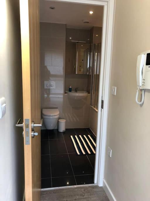 Studio Apartment Opposite Shoreditch Park London Exterior photo
